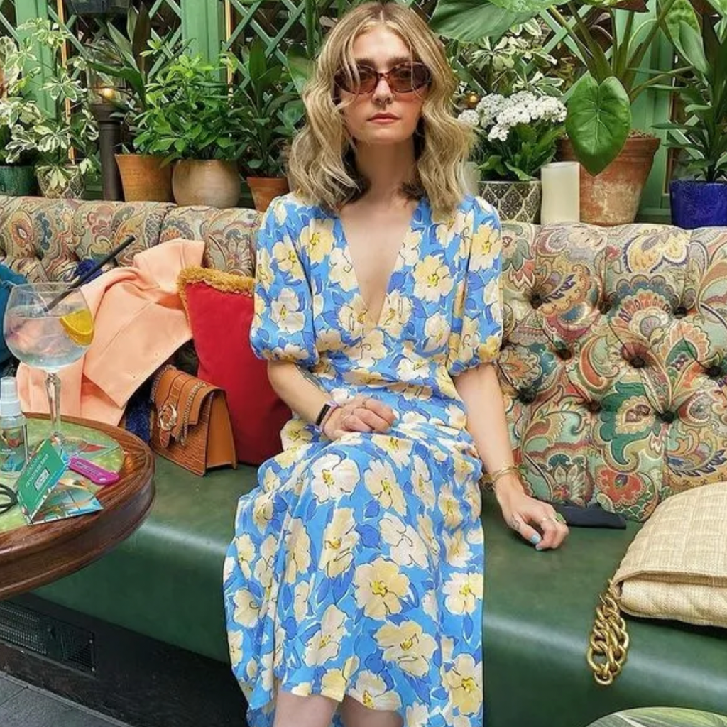 Introducing Dress Poppy, the epitome of elegance in the Azalea Bloom print. Perfect for any occasion, its versatility allows for effortless transition from wedding guest to summer drinks in the park. Flattering and refined, this dress is a must-have for the modern woman's wardrobe.