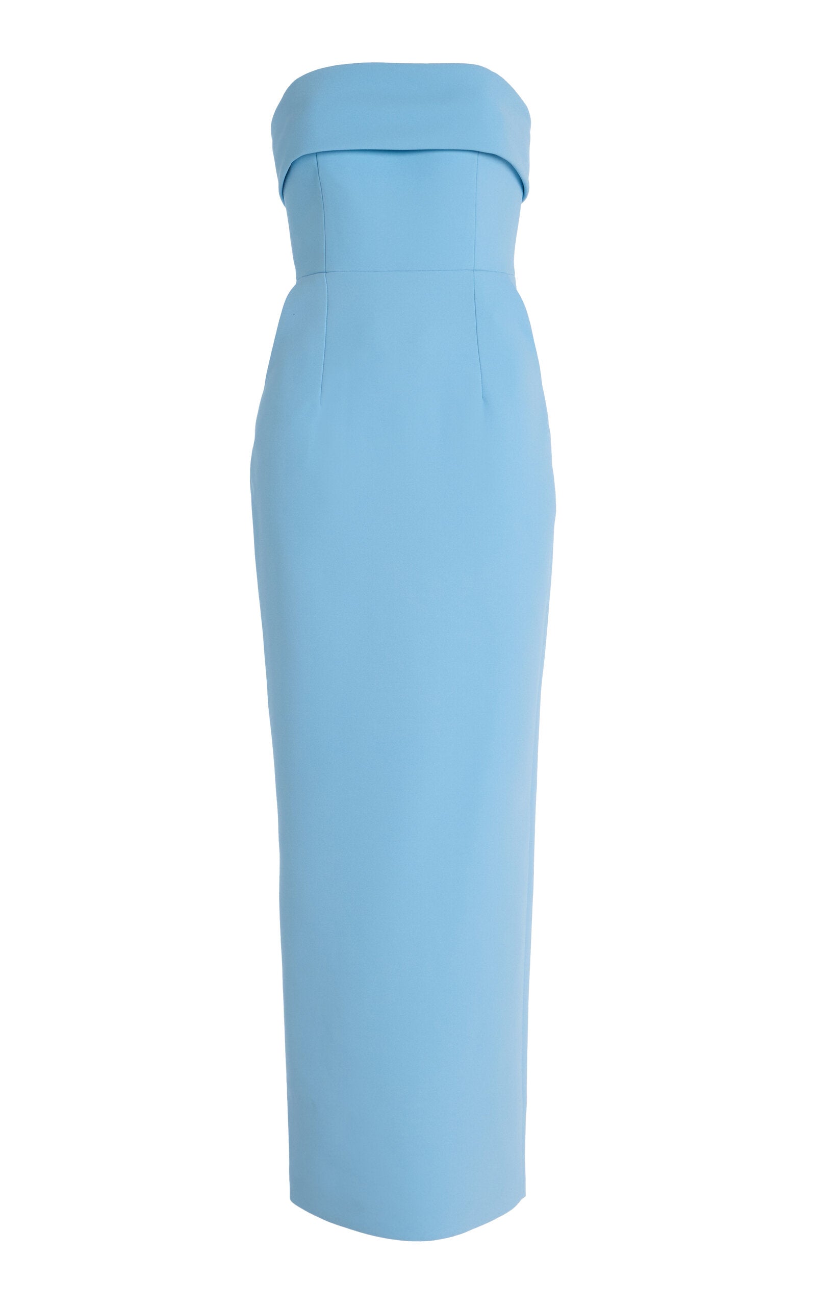 The Rhea Dress in Bleu combines elegance with practicality. Its strapless design highlights your shoulders, while the peplum chest detail adds a sophisticated flair. The body-fitting silhouette flatters your figure, and thoughtful pockets provide convenient storage without sacrificing style. Perfect for any occasion, this maxi dress blends comfort and chic effortlessly.