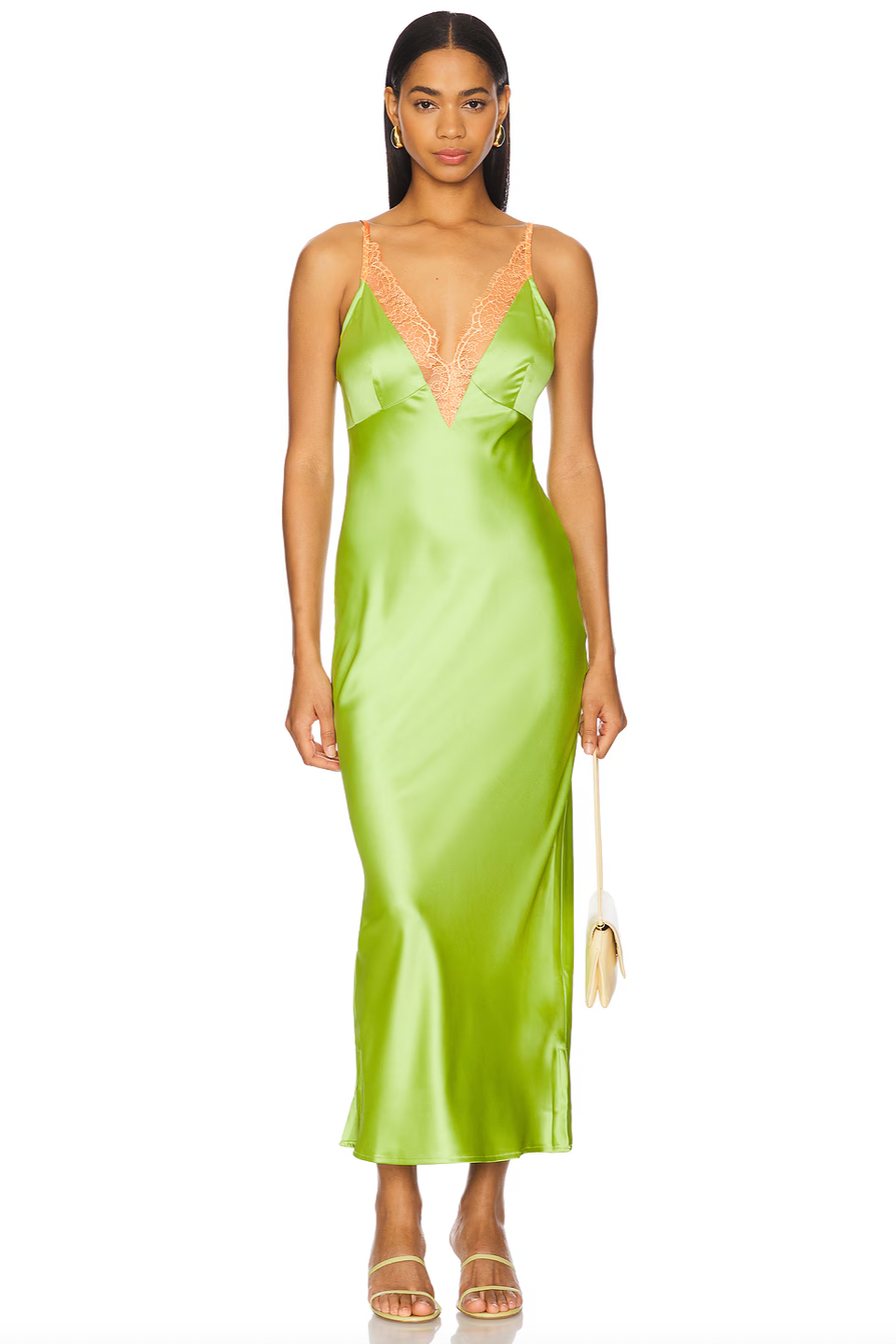 Succombez au charme espiègle de la robe Caetana, en satin semi-léger qui glisse délicatement sur la peau. Les bretelles réglables et la fermeture zippée cachée vous assurent un ajustement parfait, tandis que la dentelle à l’encolure et le galon à œillets ajoutent une touche coquette. Les fentes sur les côtés donnent du mouvement à chaque pas, pour une allure pleine de légèreté et de malice. 