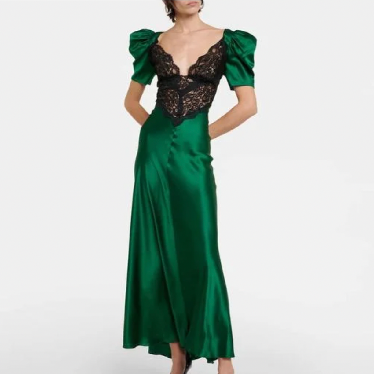 Expertly crafted by Rodarte, this Women's Green Silk Lace Long Dress boasts a stunning design and elegant silhouette. Made of luxurious silk, this dress features delicate lace detailing that adds a touch of femininity. Perfect for any formal occasion, this dress is a must-have for any fashion-forward woman.
