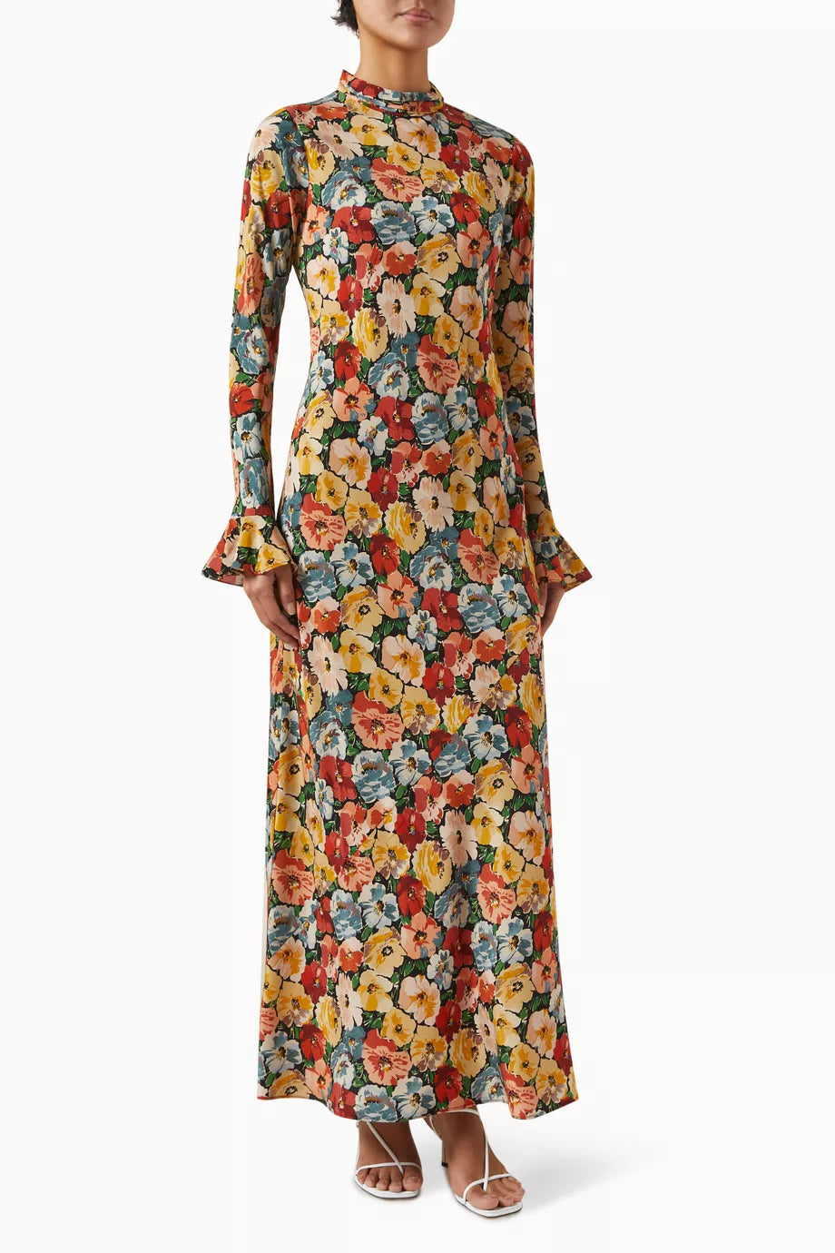 Elevate your wardrobe with the Musetta Floral Maxi Dress in Silk by DÔEN. This feminine and elegant dress features a luxurious pure silk fabric that drapes gracefully over your silhouette. The all-over floral print adds a romantic touch, making it ideal for garden parties, brunches, or any refined occasion. Experience effortless sophistication and timeless style in a dress designed to celebrate your natural beauty.