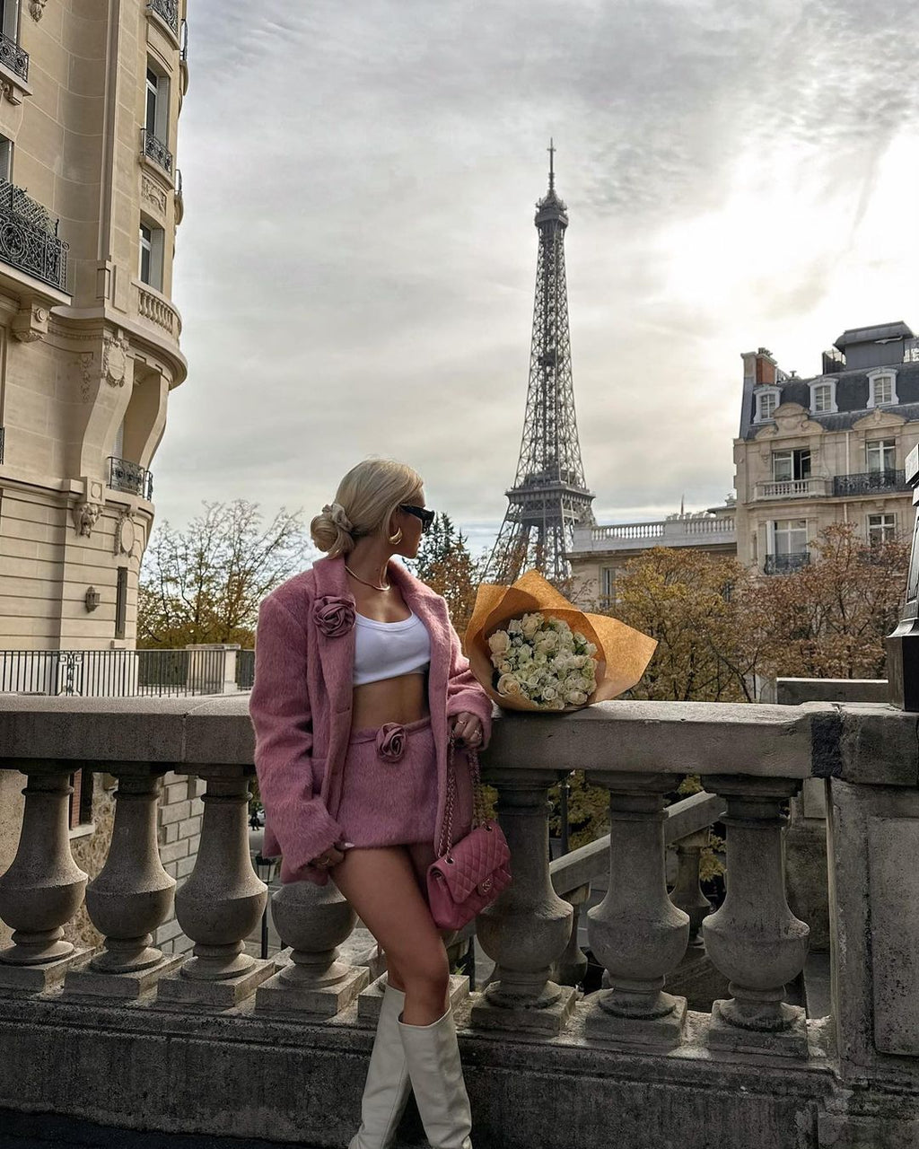 Make a statement with the Eloise Set! This stunning 3D Flower Pink Woolen Coat paired with a Mini Skirt is the perfect combination of elegance and playfulness. With a single breasted closure and lapel collar, this autumn outfit will have you looking effortlessly chic. Don't miss out!