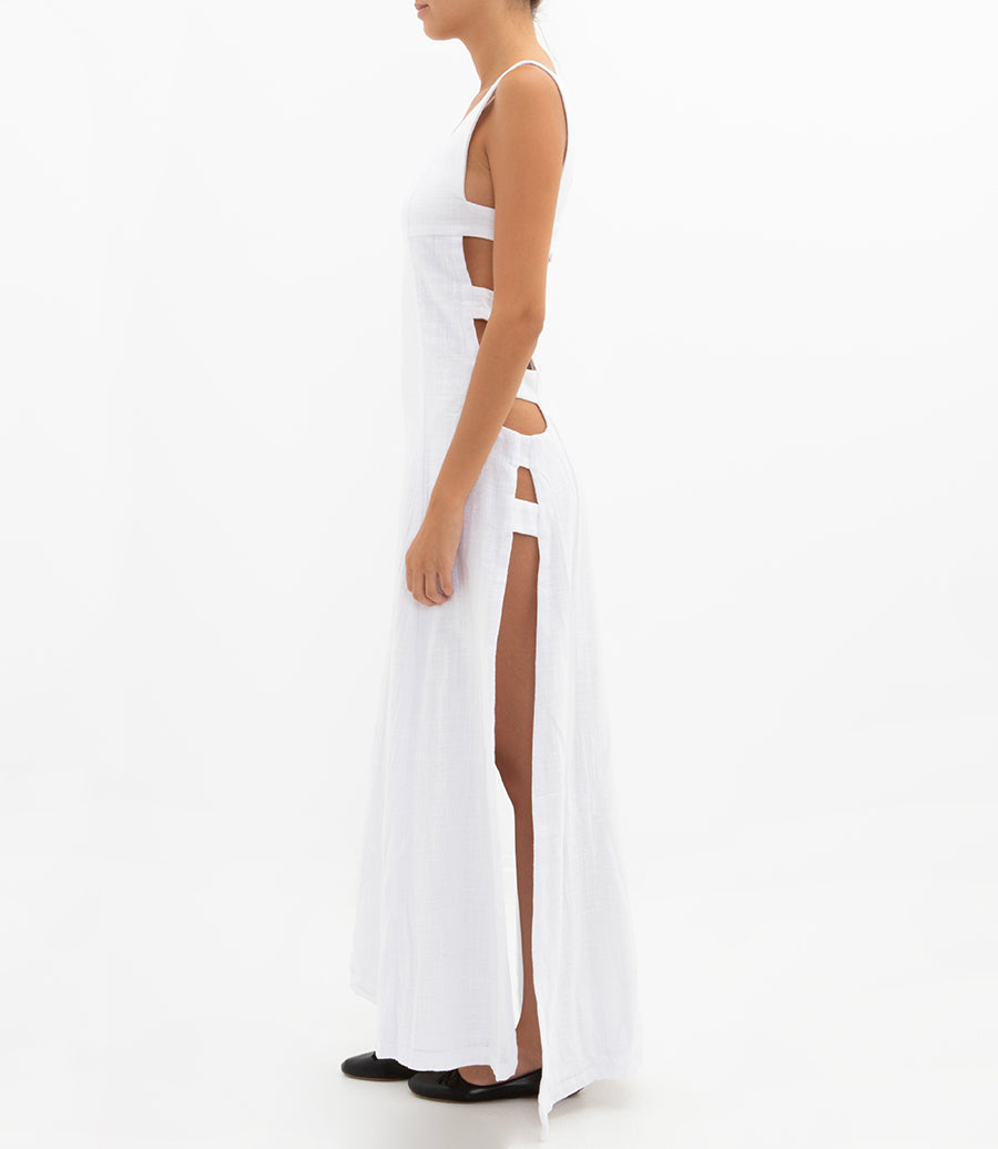 Introducing The Jay Dress, the perfect blend of chic elegance and casual comfort. With its maxi length, this dress is perfect for any occasion - from a day at the beach to a resort getaway. Elevate your wardrobe with this must-have piece.