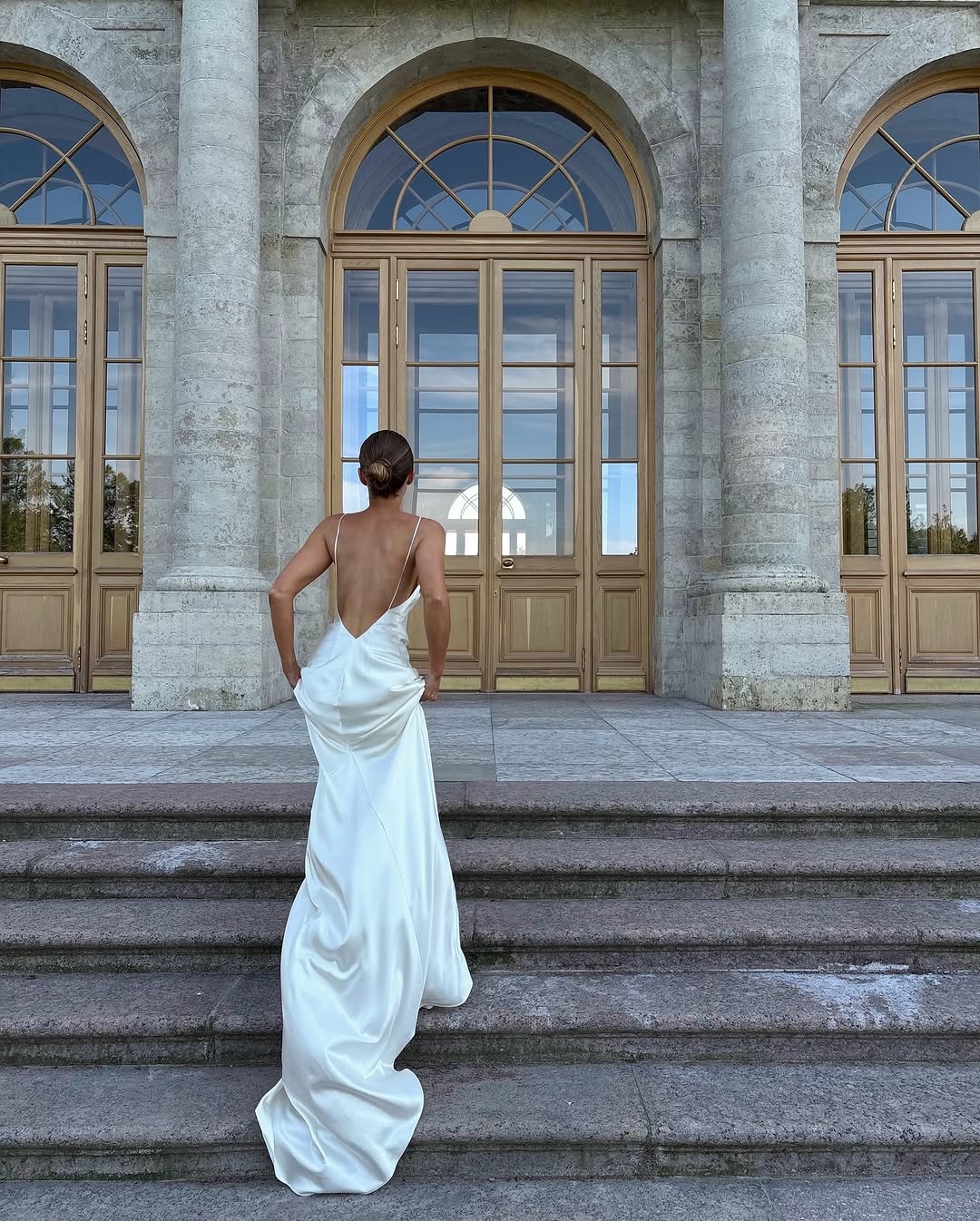 The Isobel Gown features a sleek cape with a smooth texture that radiates elegance and strength. Its flowing fabric and refined silhouette ensure a striking presence, while the carefully selected material resists wrinkles and maintains perfect form all evening. This gown completes any special occasion effortlessly, requiring no extra embellishments to leave a lasting impression.