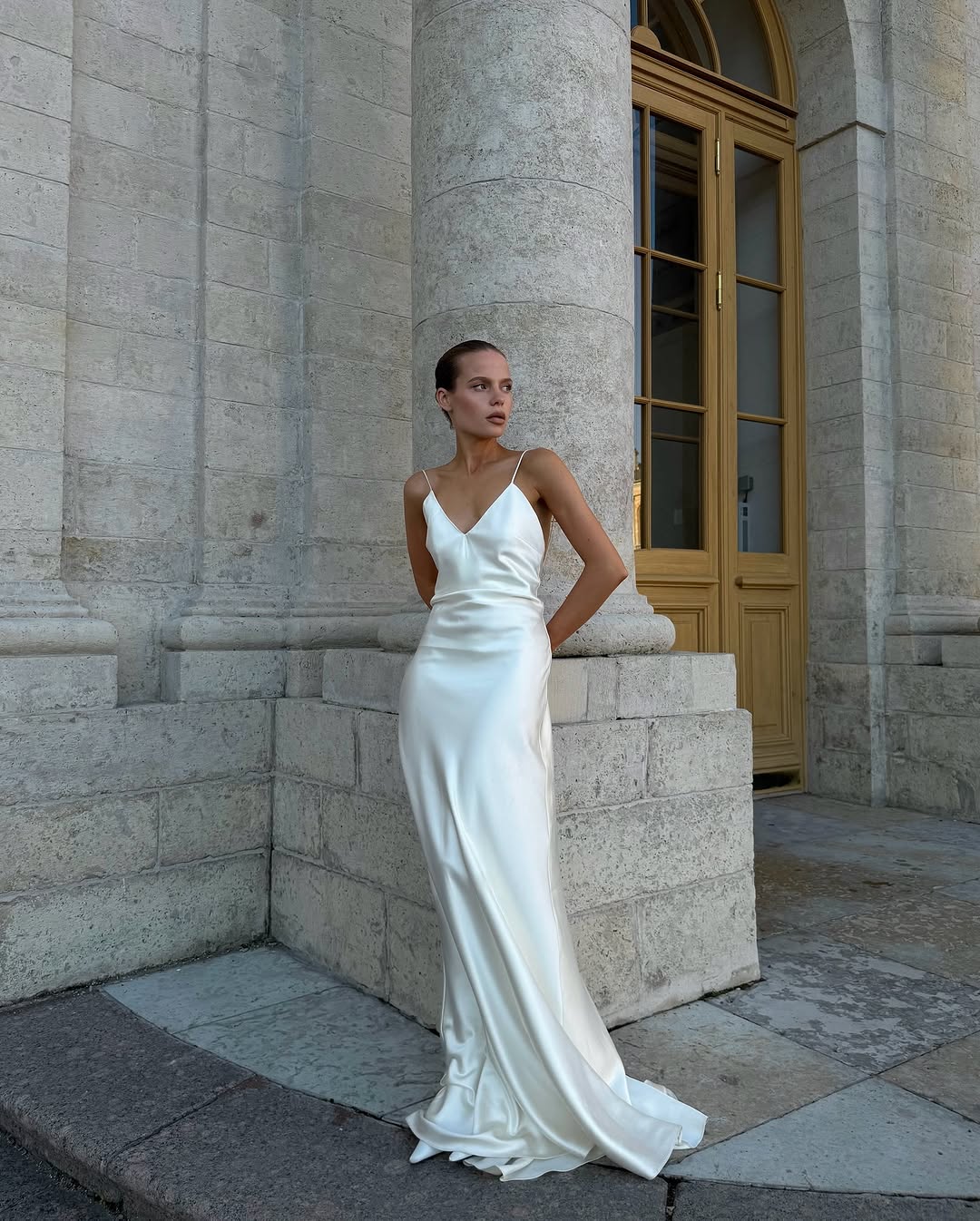 The Isobel Gown features a sleek cape with a smooth texture that radiates elegance and strength. Its flowing fabric and refined silhouette ensure a striking presence, while the carefully selected material resists wrinkles and maintains perfect form all evening. This gown completes any special occasion effortlessly, requiring no extra embellishments to leave a lasting impression.