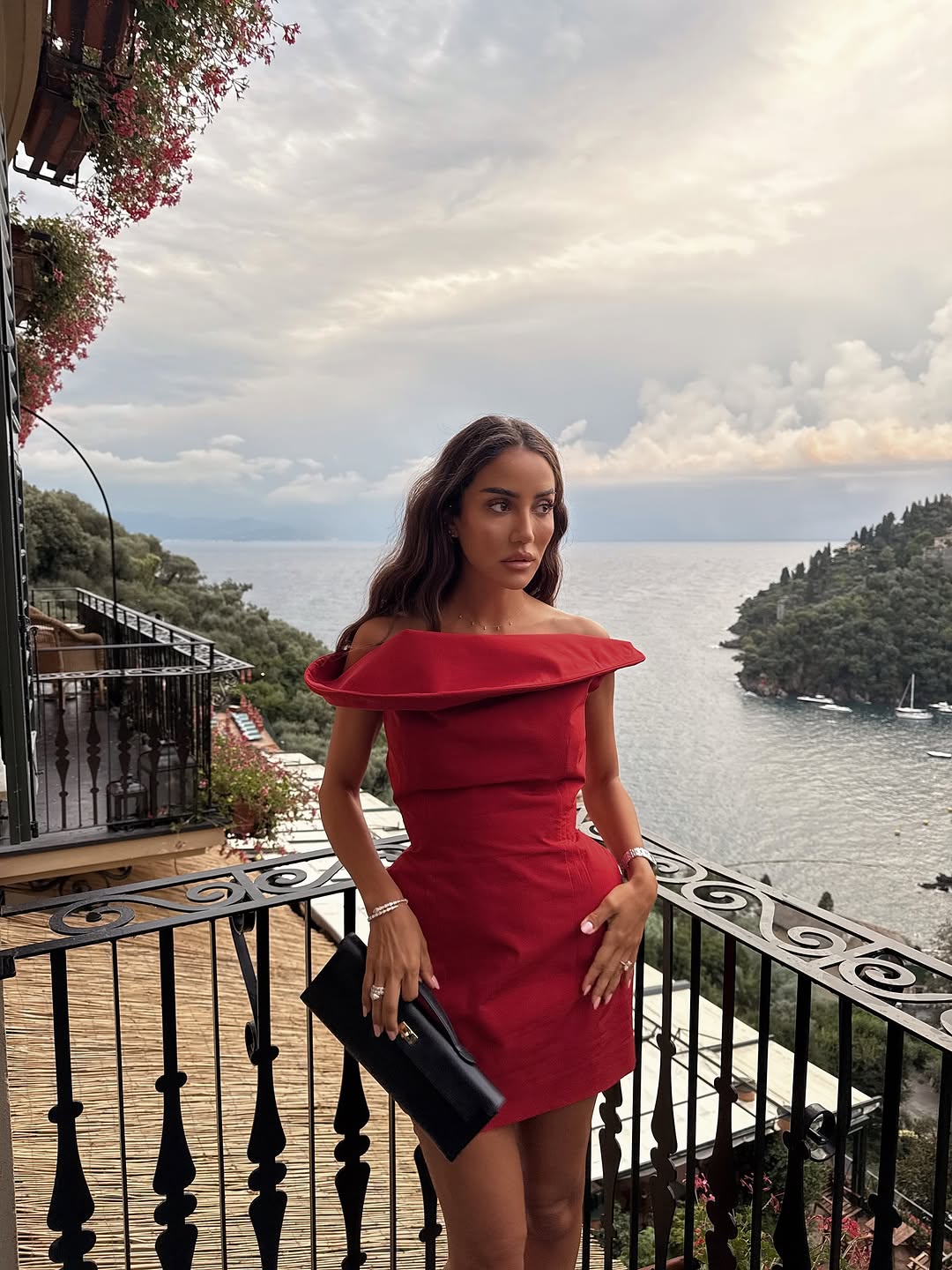 Experience bold sophistication with this minidress crafted from a lightweight cotton-blend fabric that ensures comfort and ease. Its sculptural silhouette enhances your natural shape while the asymmetrical neckline adds a modern edge. Exaggerated hips create a striking profile, making this piece perfect for those who want to stand out with confidence and style. Designed to empower, it blends artisanal craftsmanship with contemporary flair, redefining elegance for the fearless woman.