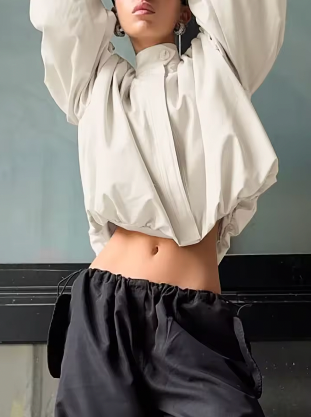 Elevate your everyday style with the Core Jacket, designed for effortless autumn elegance. This casual short jacket features a chic collar and a smooth zipper closure, delivering both comfort and sophistication. Its solid color and loose fit make it perfect for daily commuting or relaxed streetwear, allowing you to move freely while looking polished. Stay cozy and fashion-forward this season with a versatile outerwear piece that complements any casual outfit.