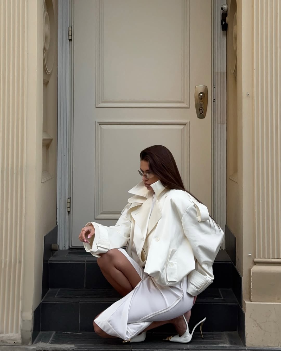 The Pentimento Trench Coat offers a timeless design that embraces change and evolution, much like the artistic concept it’s named after. Crafted with thoughtful details that adapt to your style, this coat transforms your look effortlessly while providing comfort and sophistication. Make a statement by wearing a piece that celebrates thoughtful reinvention and enduring elegance.