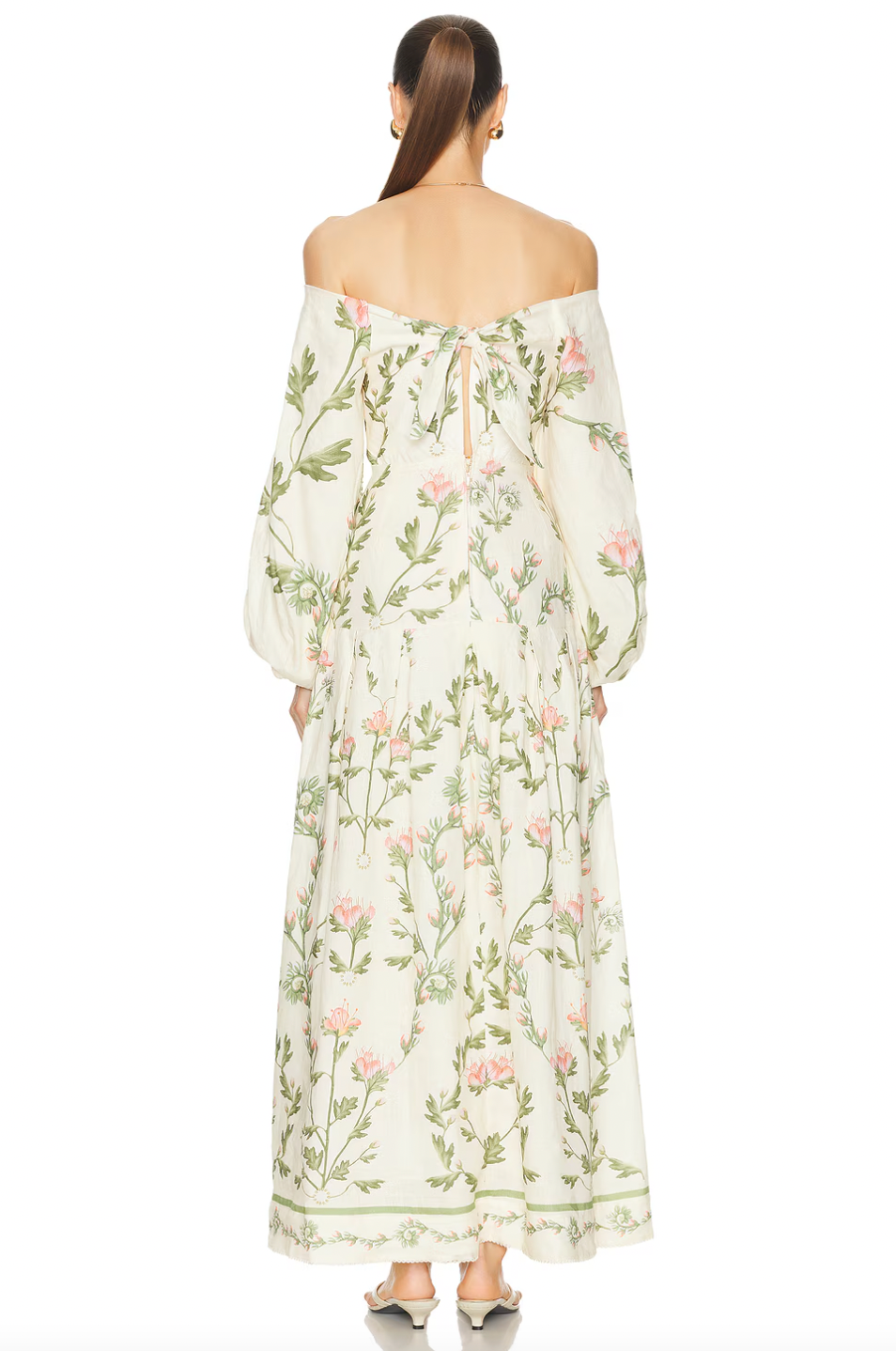 Integrate luxury into your wardrobe with the Senlis Oasis dress from Agua by Agua Bendita. This floral linen dress boasts billowy puff sleeves and intricate florals for an elegant, bohemian style. Stand out in a sea of fashion with this must-have drop-waist dress.