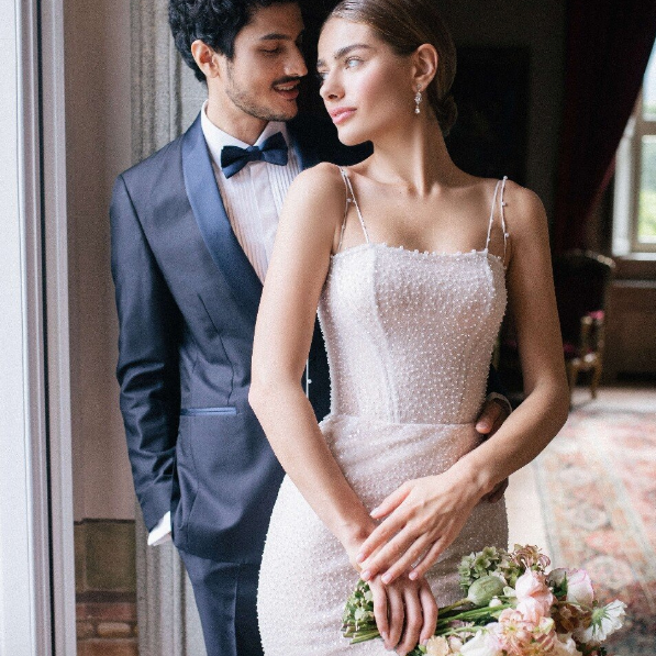 Indulge in the ultimate luxury with our Robe Miranda. Crafted with chic Italian design, this dreamy robe is the perfect addition to your bridal getaway. The intricate details and elegant silhouette will transport you to a world of sophistication and exclusivity. Make your dreams a reality with Robe Miranda.